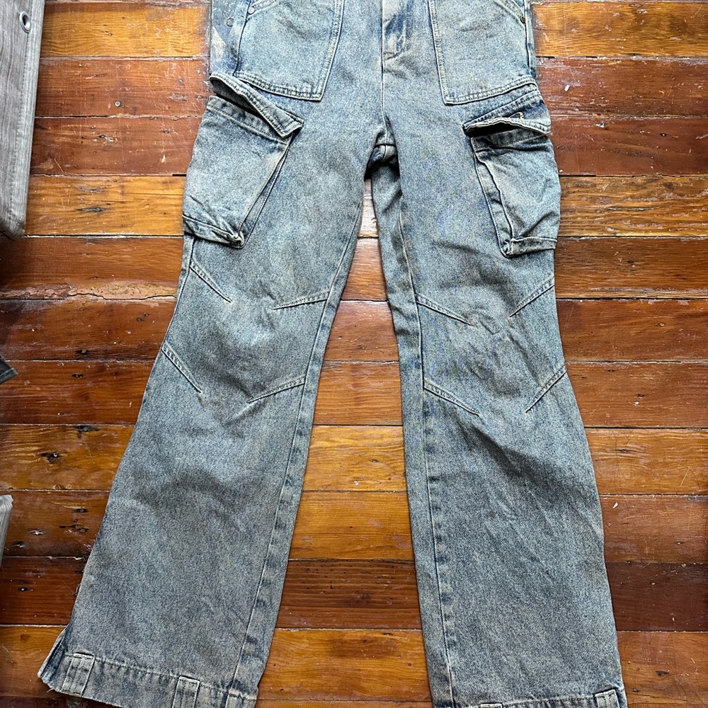 Y2K type jeans